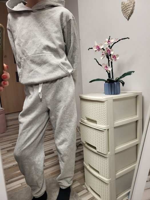 Spodnie dresowe r.140 h&m