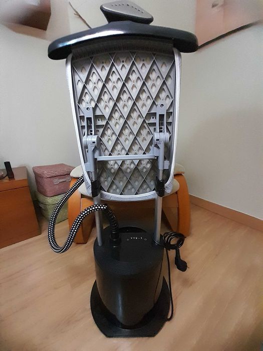 ferro de engomar vertical