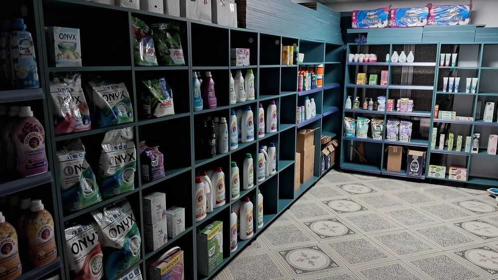 Торгівельні стелажі (колір “бензин”), регульовані полиці