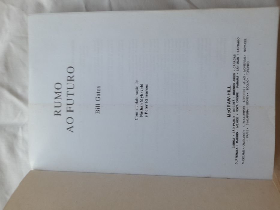 Livro "Rumo ao futuro"