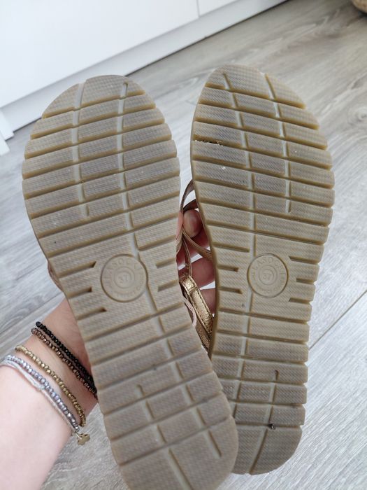 Sandałki damskie Lasocki