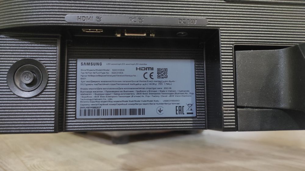 Майже новий монітор samsung  24" (2024р)