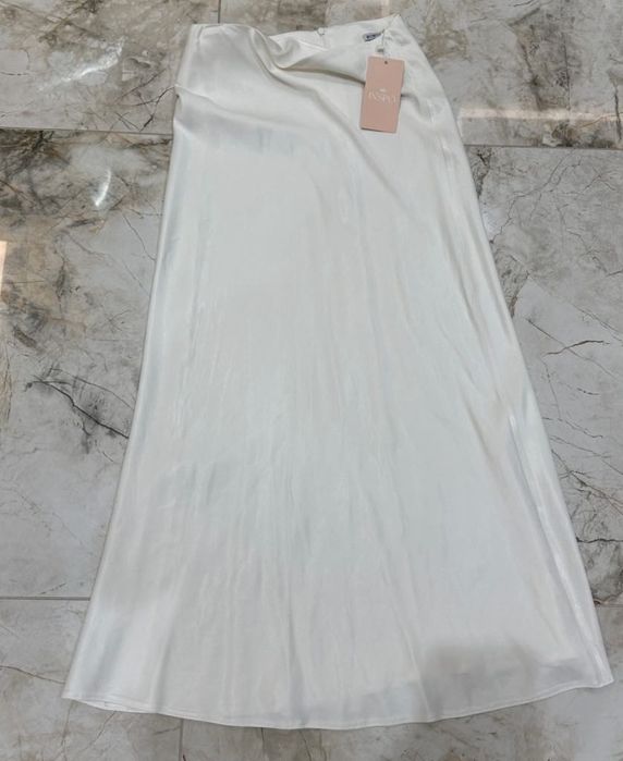 Атласна спідниця Inspo Fashionista