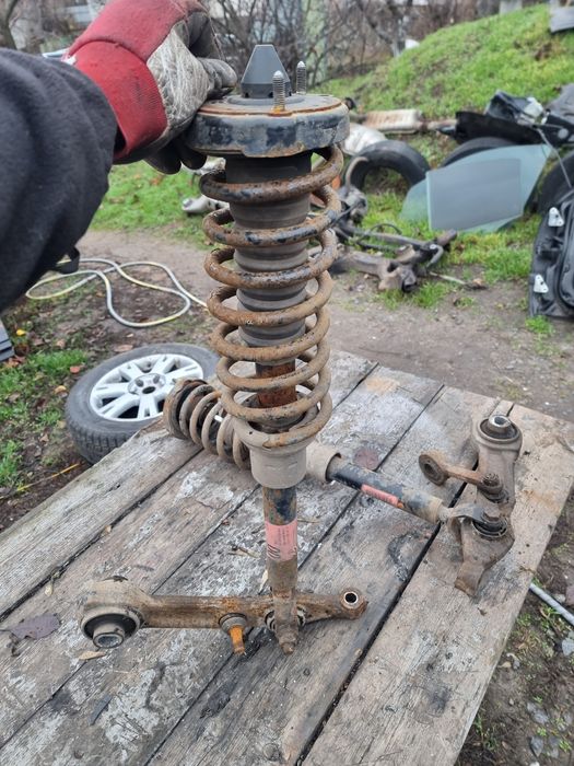 Стойки на Mercedes w211