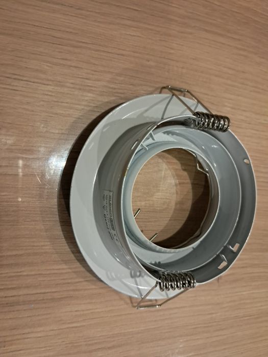 Oprawy halogenowe