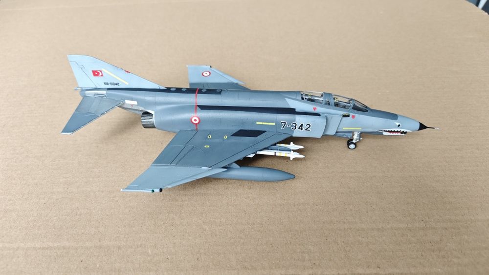 Сборная модель самолета 1:72 F-4E Phantom II