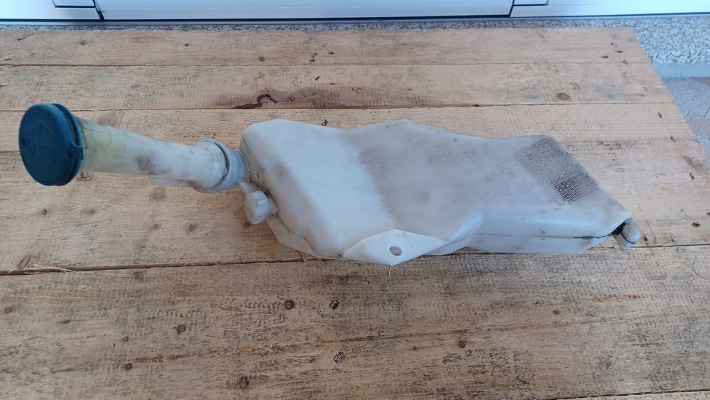 Depósito limpa vidros com motor Peugeot 206