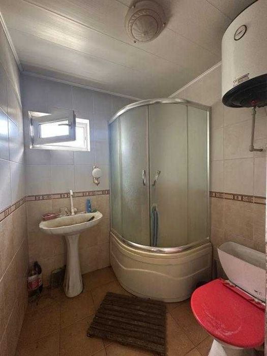 У продажу цегляний будинок поблизу Полтави