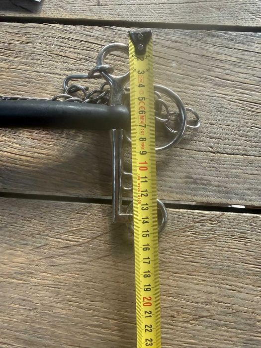 Pelham gumowy prosty 12,5 cm / 19 mm z łańcuszkiem