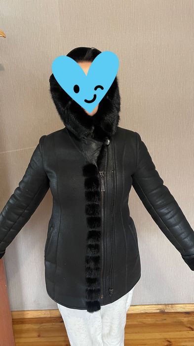 Натуральна дубльонка з капюшоном