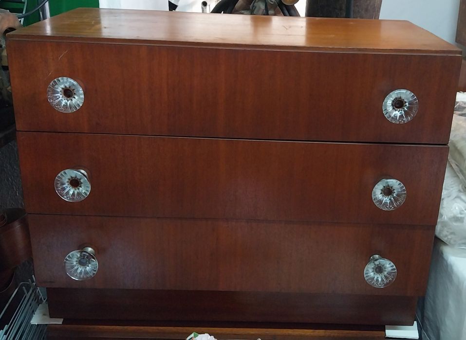 Pequenas cómodas/camiseiros