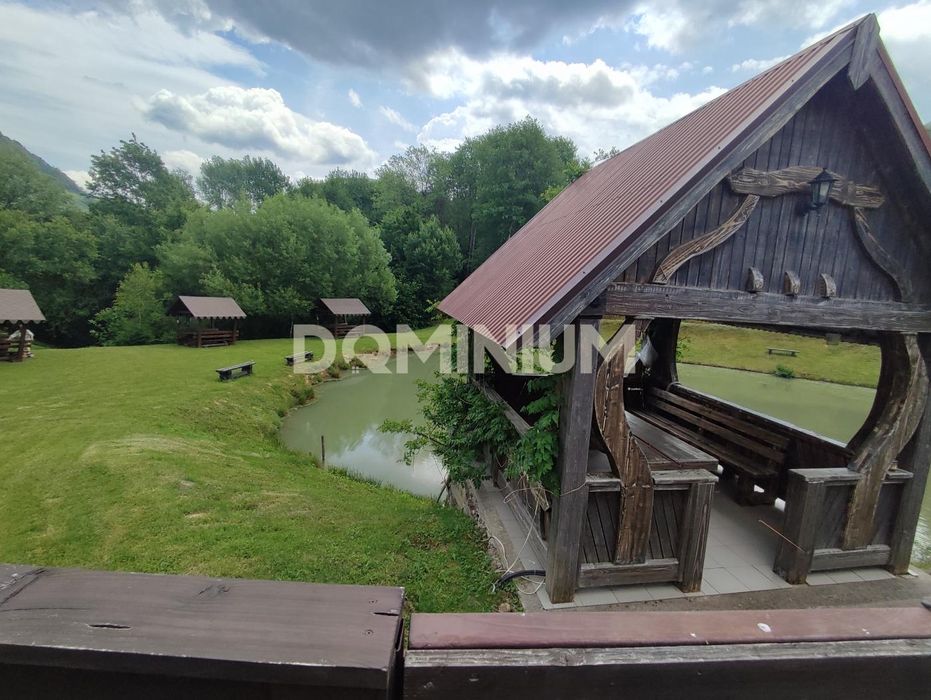 Продається відпочинковий комплекс в самому серці Карпат