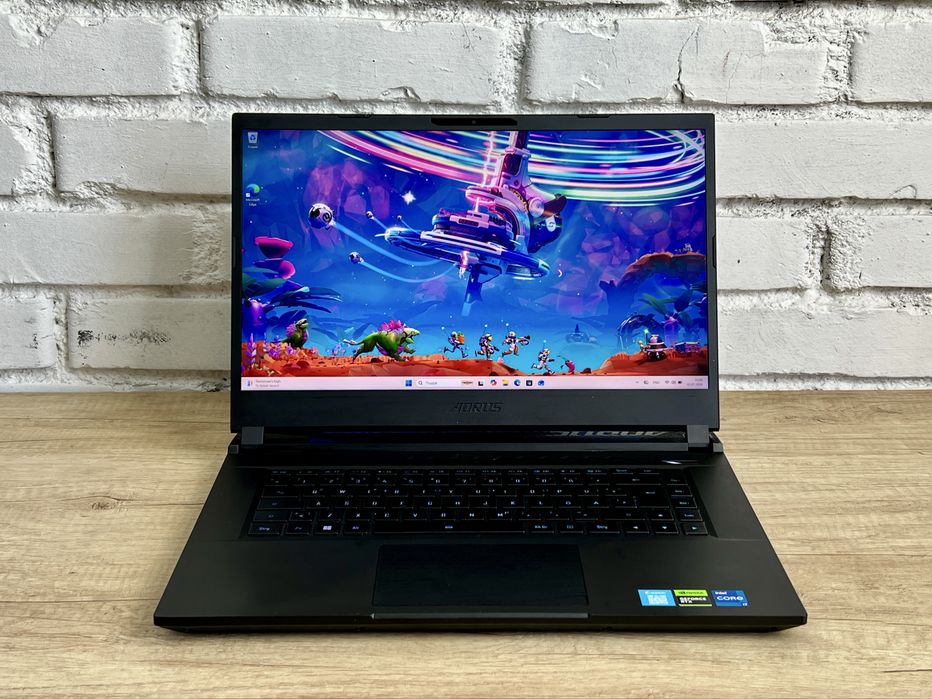 Преміальний ігровий Gigabyte AORUS 15 BKF RTX 4060 i7-13700H 32GB DDR5 2К QHD 165Hz
