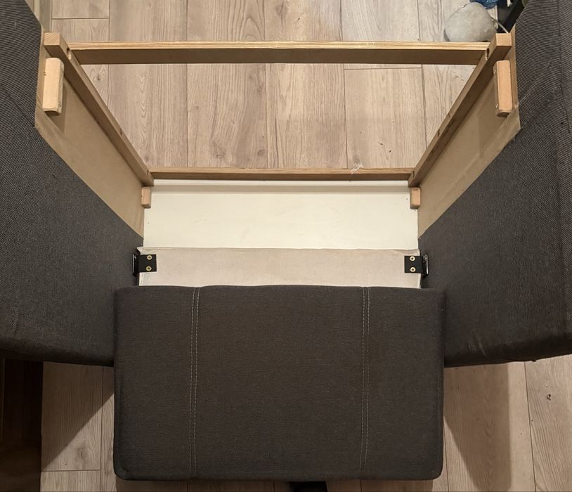 Fotel rozkładany z pojemnikiem na pościel