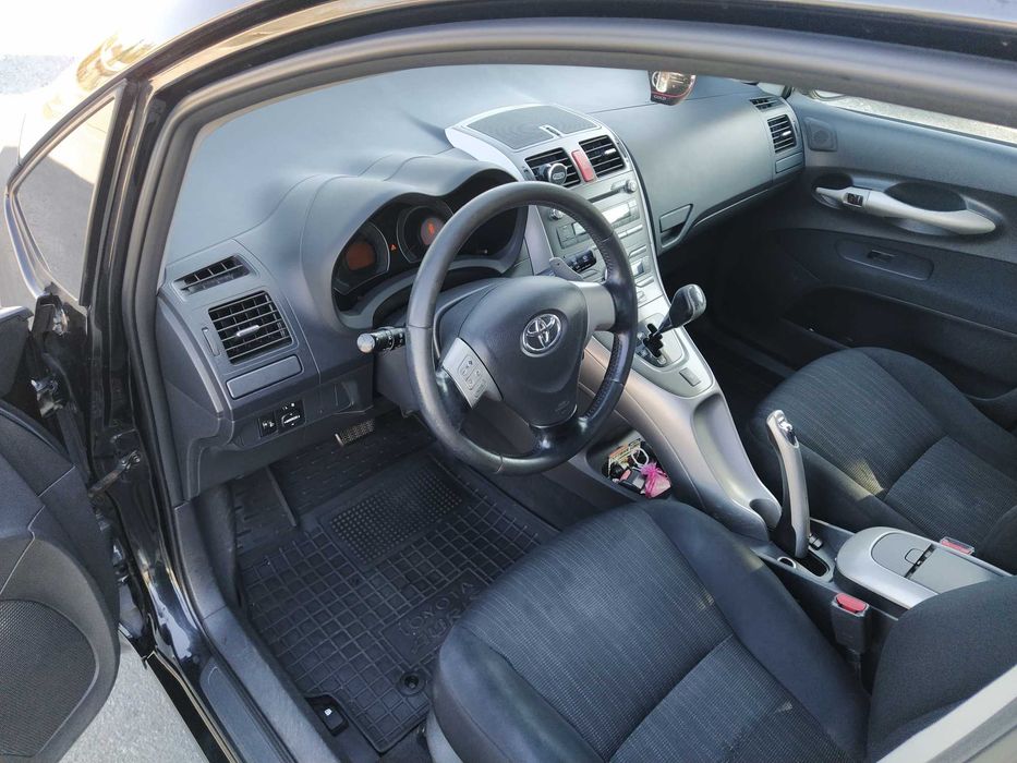 Автомобіль Toyota auris 2008