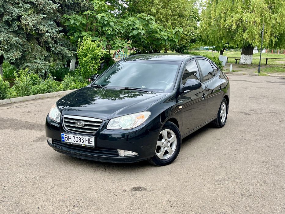 Продам  Hyndai  Elantra 2.0л. Автомат.
