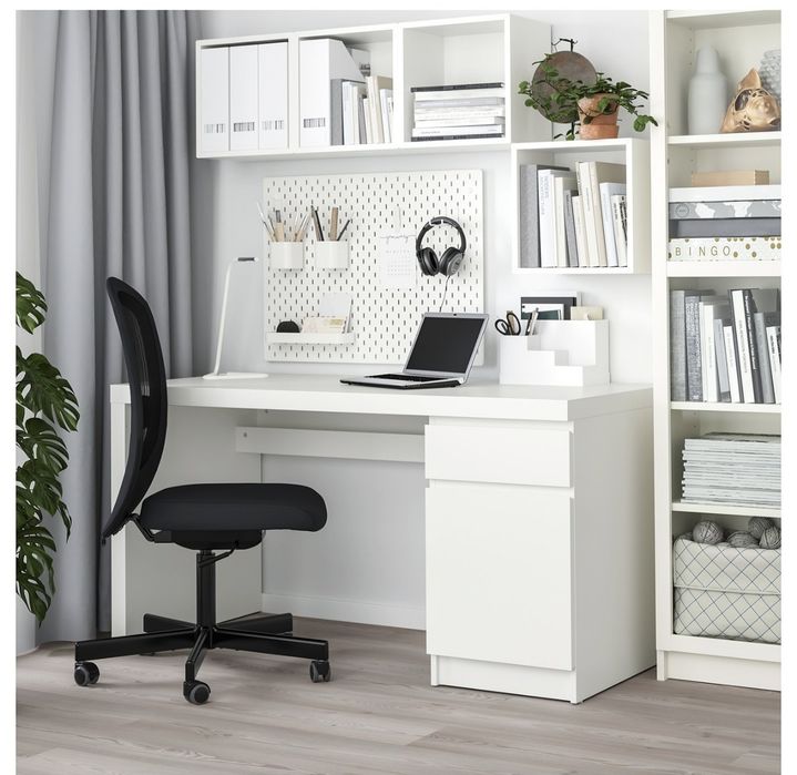 Vendo secretária Malm IKEA