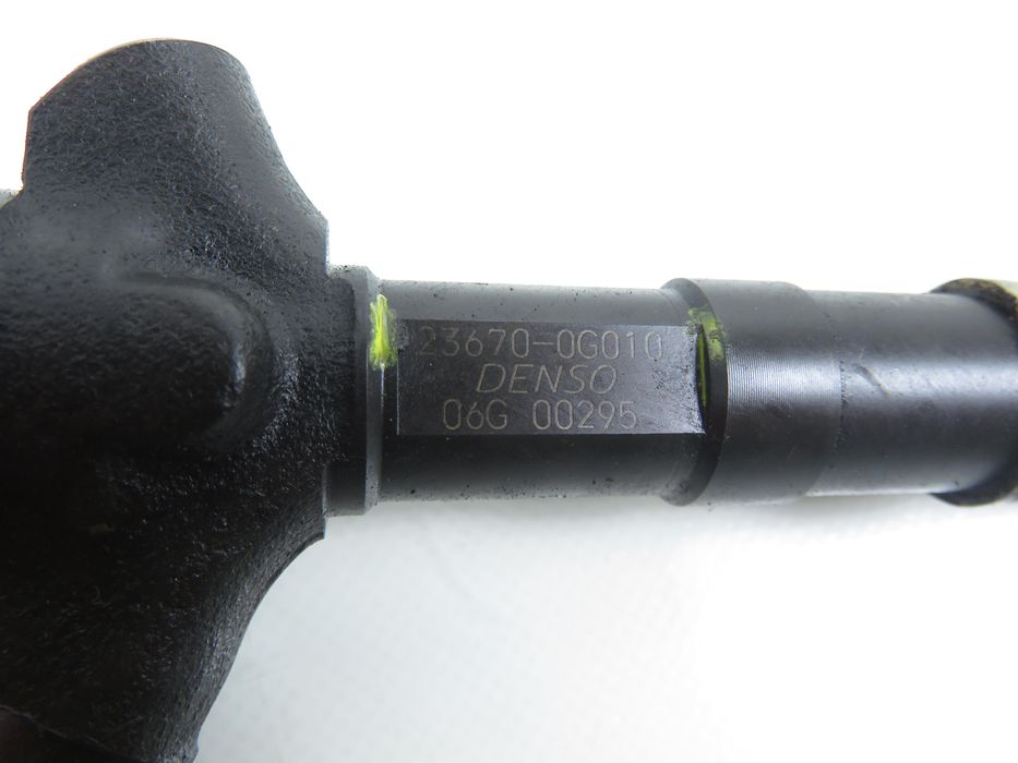 Wtryskiwacz Toyota Corolla (_e12_) 2.0 D-4d - 236700g010