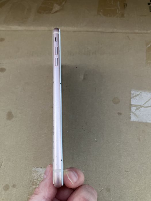Iphone 8 Plus 64 gb White SE 2020 black