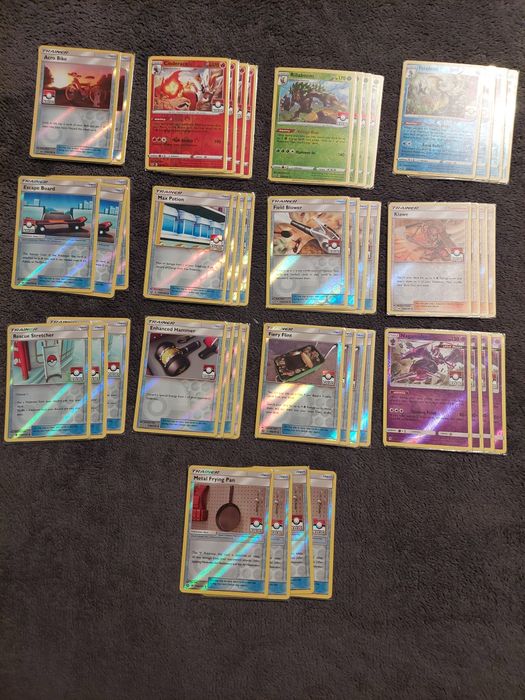 Kolekcja kart Pokemon