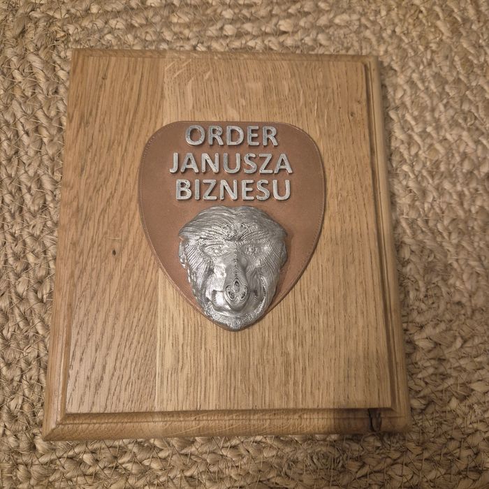 Order Janusza Biznesu / Nosacz drewno