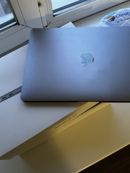 Макбук эйр м1  8 256