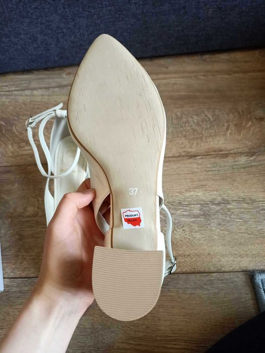 Czółenka Ślubne/Weselne Skórzane Ekri Perłowe Roz. 37 NOWE