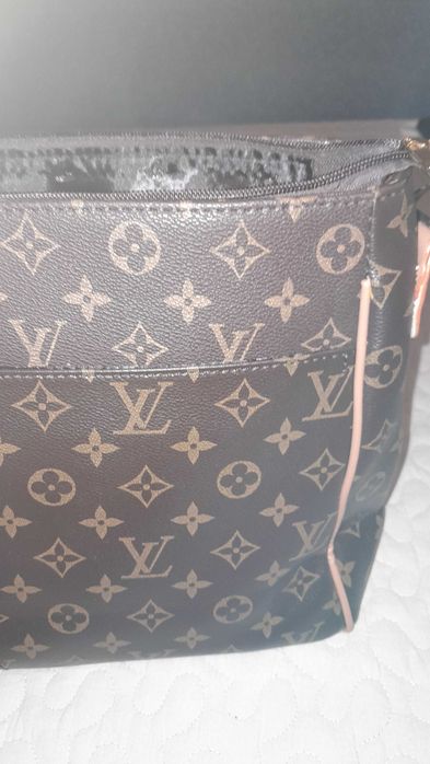 Mala muito versatil para portátil e não só  (grande)