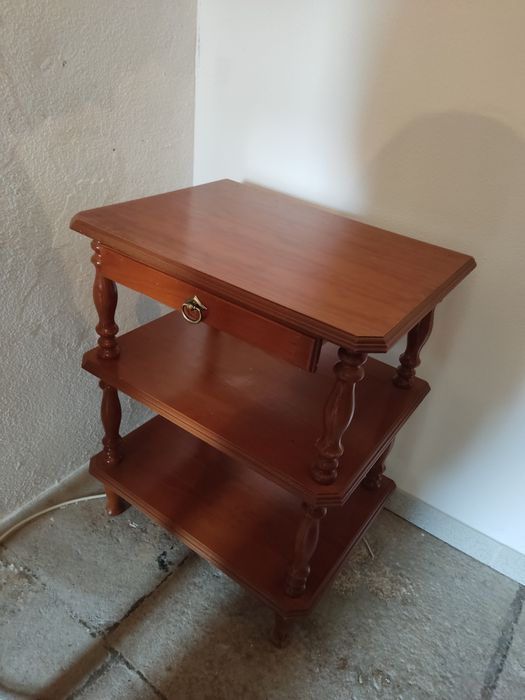 Mesa de apoio/cabeceira