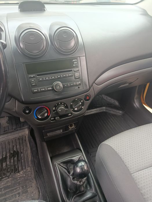 Продам chevrolet aveo