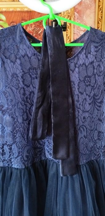 Нарядне плаття для дівчинки