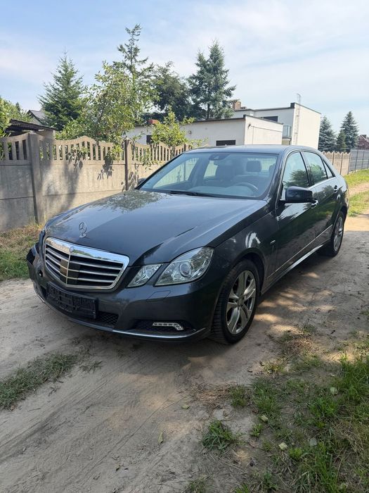 Mercedes-Benz Klasa E Distronic, martwe pole, biały środek!