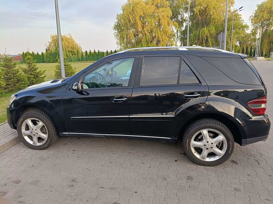 Mercedes-Benz ML320 w 164