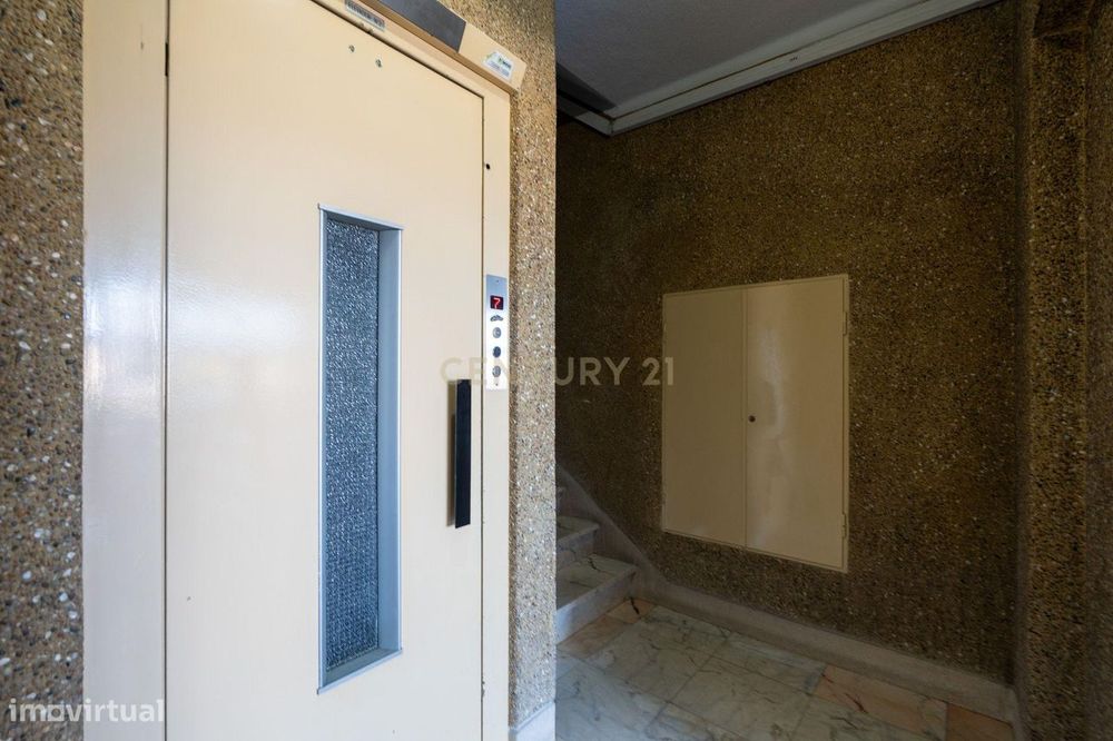 ** Espectacular Apartamento T2 Perto Do Metro De Odivelas **