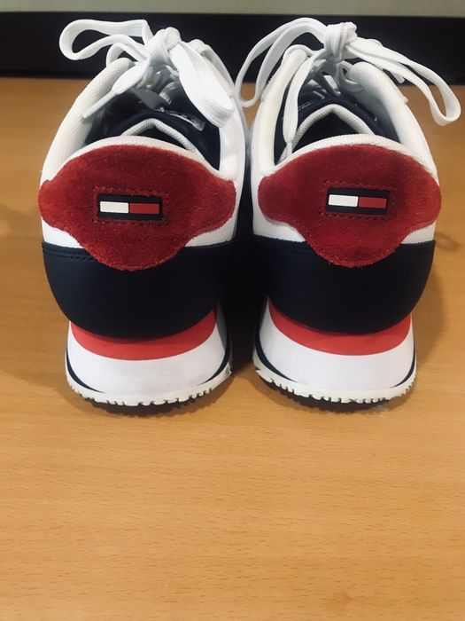Tommy Hilfiger tamanho 40