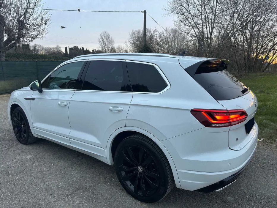 Volkswagen Touareg      2018