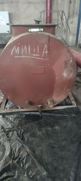 Продам металеву бочку на 4 куба