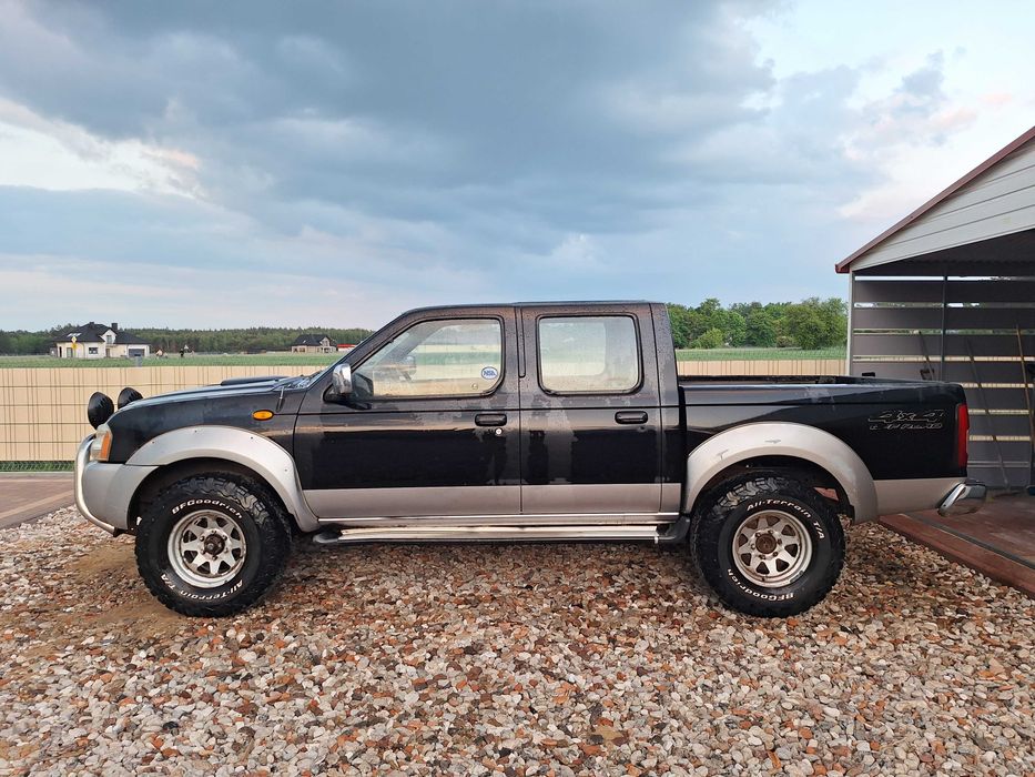 Nissan Navara 2.7 4x4 zdrowa rama pickup