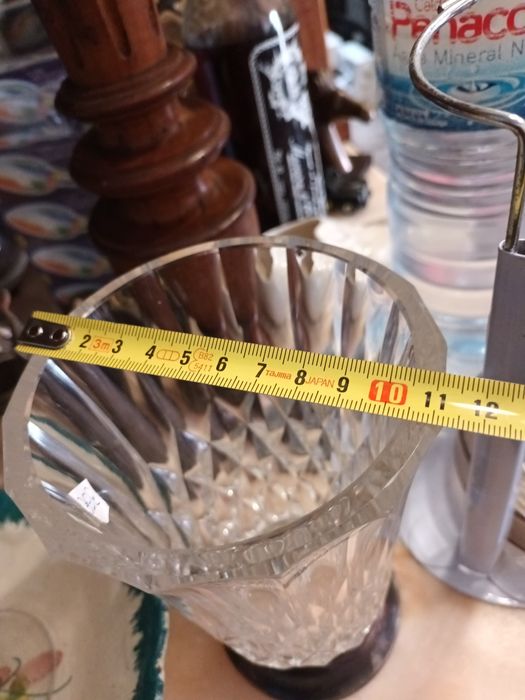 Jarra em cristal com base em prata