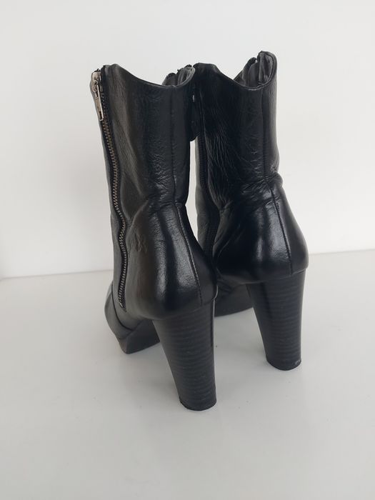 Buty botki skórzane ocieplane w rozmiarze 36
