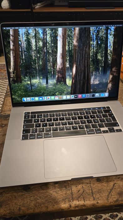 Macbook Pro 2019 16gb - I7 Radeon 5300M
