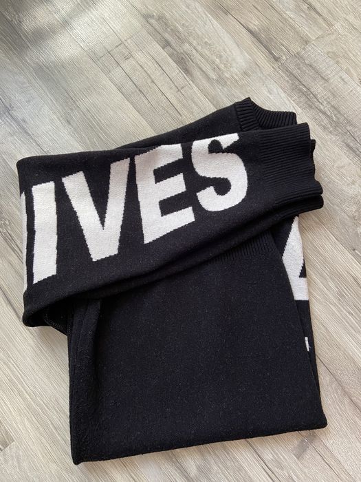 Светр. Bershka. L. Стан новий.