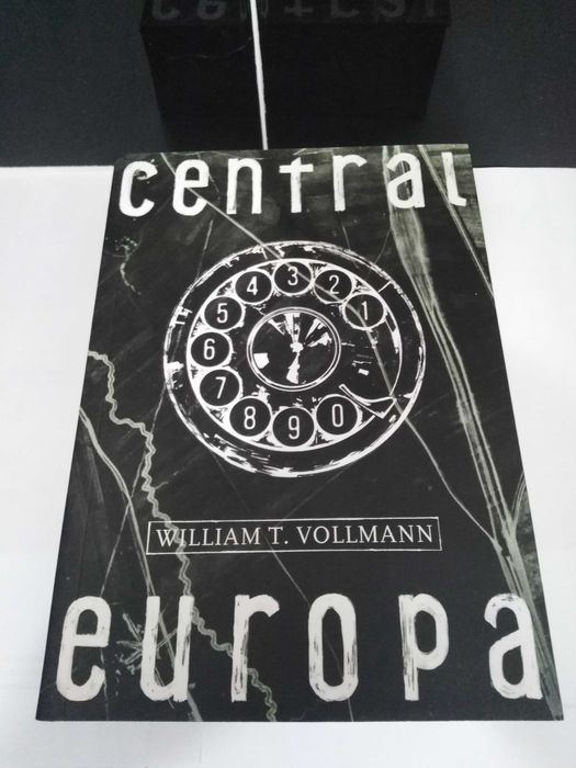 Livro Central Europa de William T. Vollmann, publicado em Português.