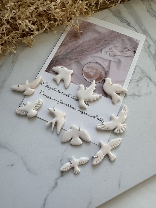 Голуб голубка чокер підвіска коник баранець каштан дерево птах пташка