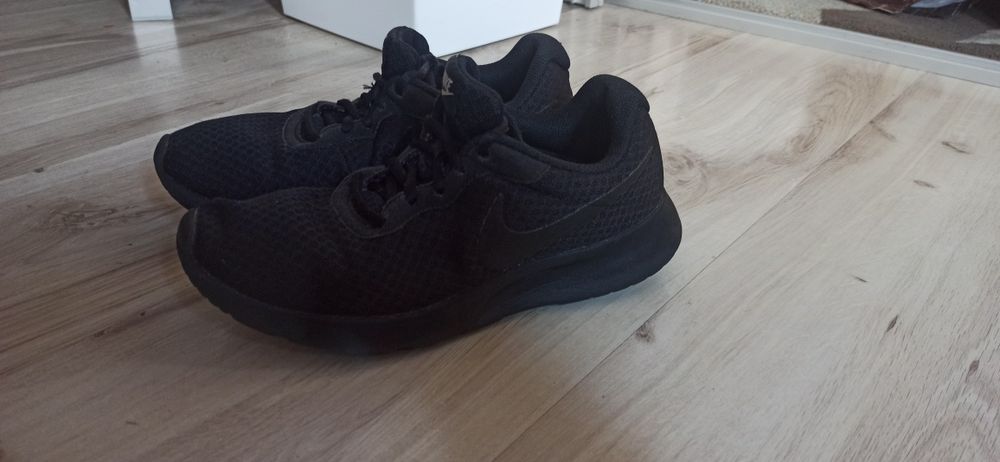Buty Nike   38,5