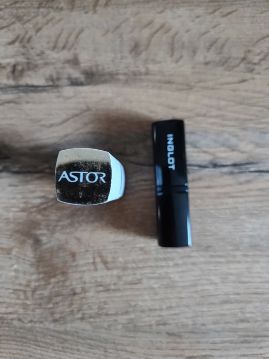 Pomadka Inglot nr 866 i Astor 201 piękne głębokie czerwienie
