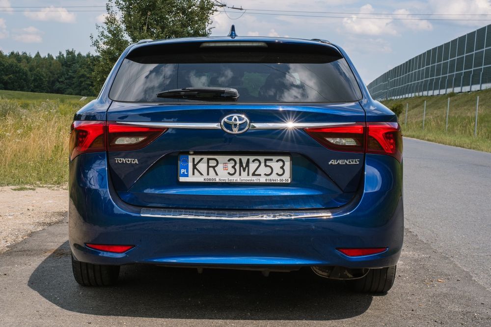 Toyota Avensis 2015 2.0 bezyna 153KM T27  + LPG