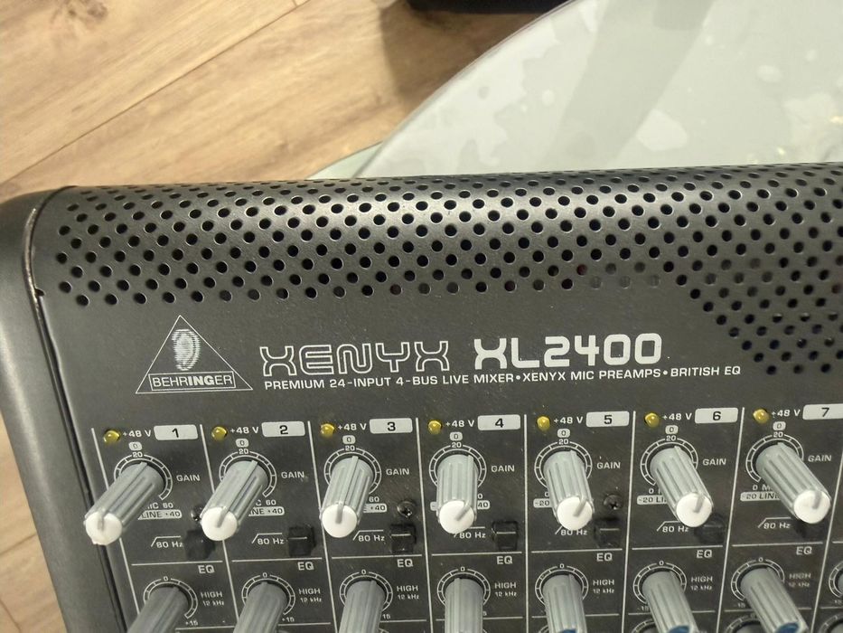 Mikser Behringer XL2400
