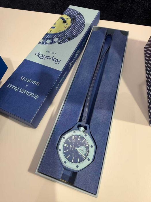 Pożądany Swatch AP Lan Ba – niebieski dial, safir, 90h mocy