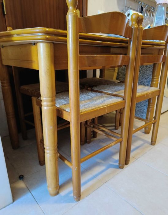 Mesa de cozinha extensível